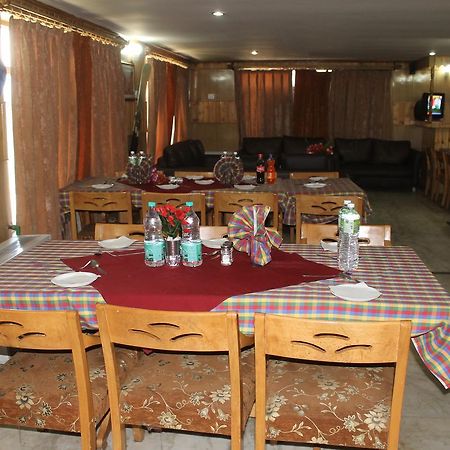 Fluorescence Hotel And Restaurant Gulmarg Extérieur photo