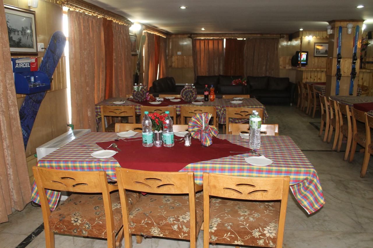 Fluorescence Hotel And Restaurant Gulmarg Extérieur photo