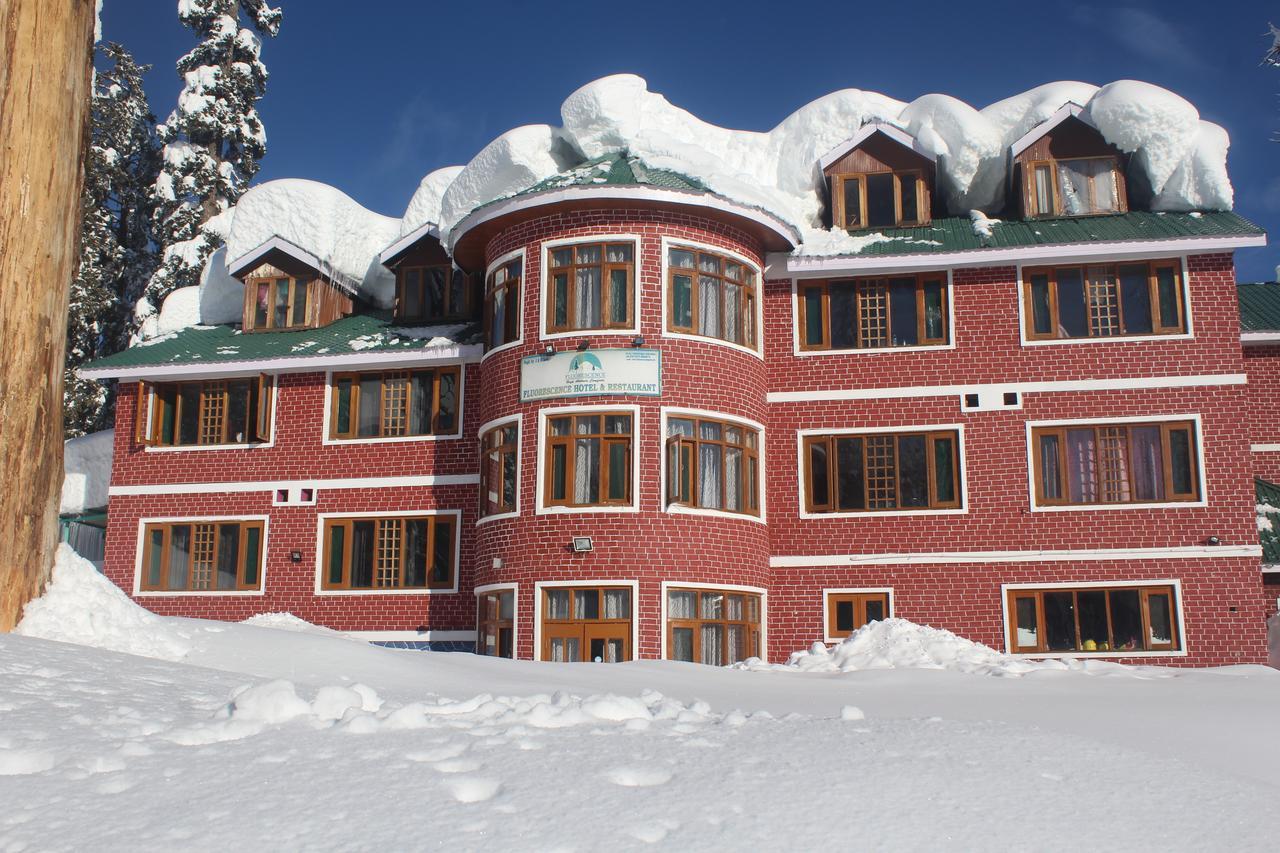 Fluorescence Hotel And Restaurant Gulmarg Extérieur photo